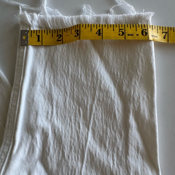 Gap Jeans, 2/26, White, Button Fly, Rag Hem, 25” inseam, Like New - Picture 6 of 7